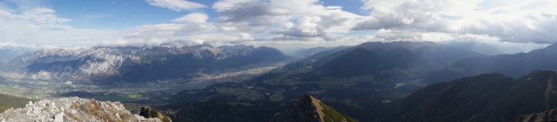 Ausblick am nordlichen Vorgipfel (Nockspitze) der Saile